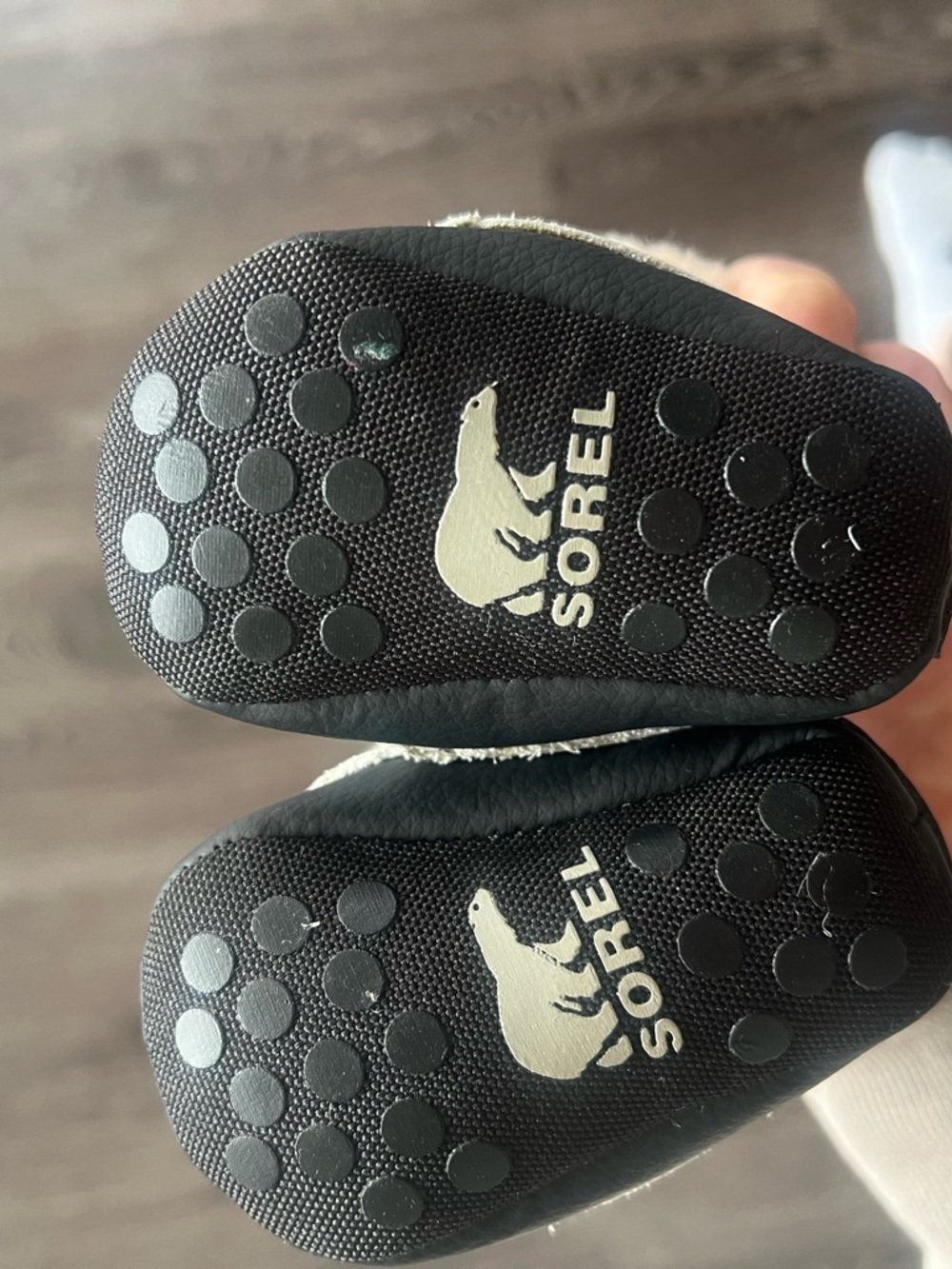 Sorel Silver Metallic and Black Baby Walker Boots with Cream Fur Trim - Picture 2 of 2